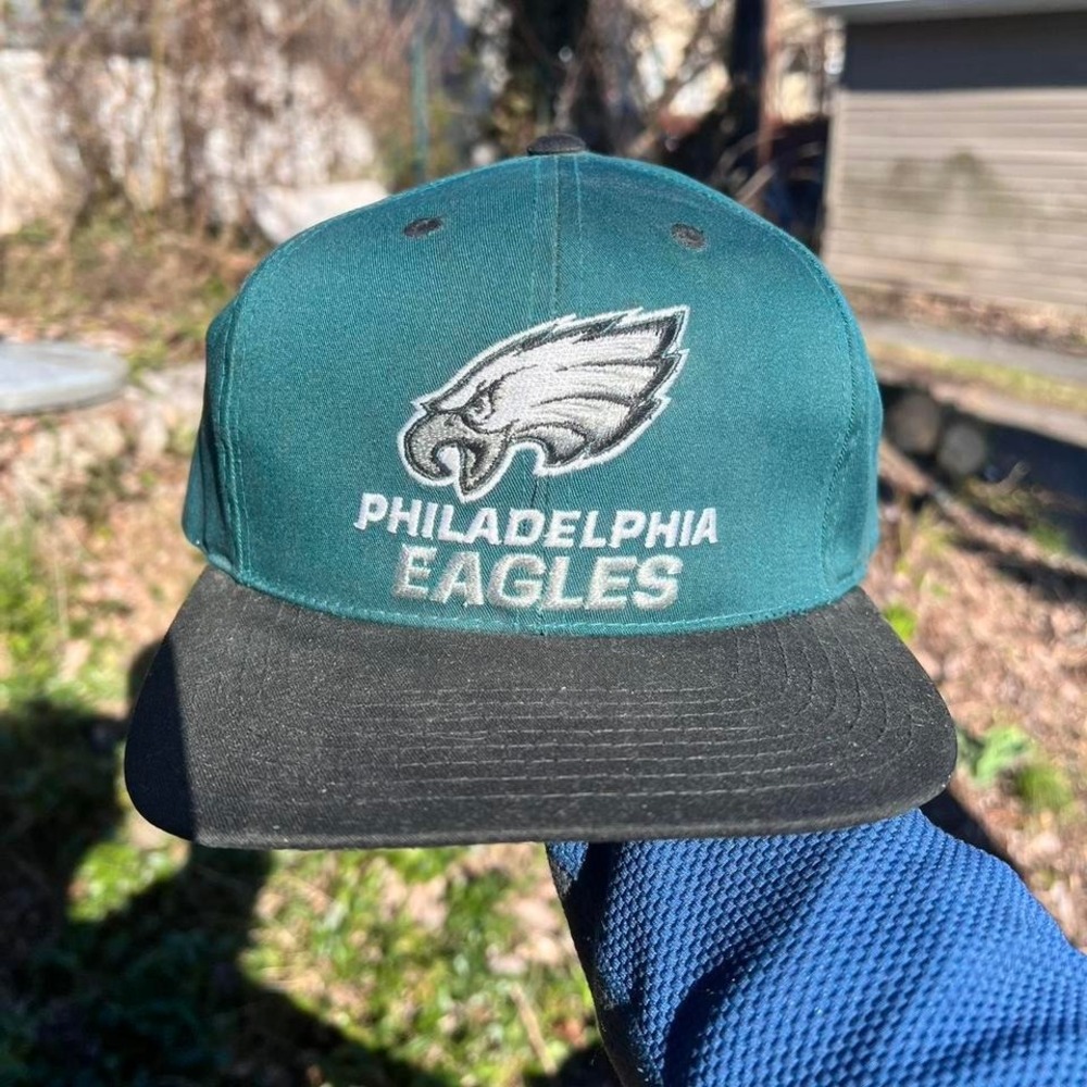 1990s Philadelphia Eagles Kelly Green Spell-out Vintage SnapBack Hat